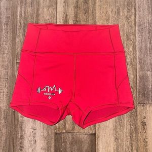 Lululemon In Movement Flamenco Red HR Short 2.5" Madison 2018